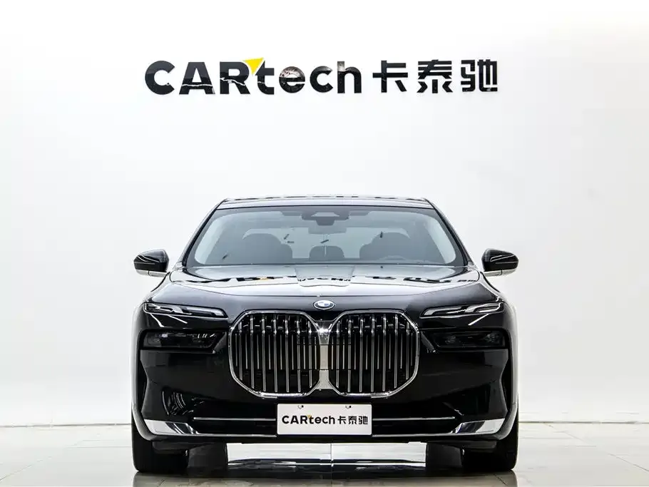 BMW 7 Series — фото 2