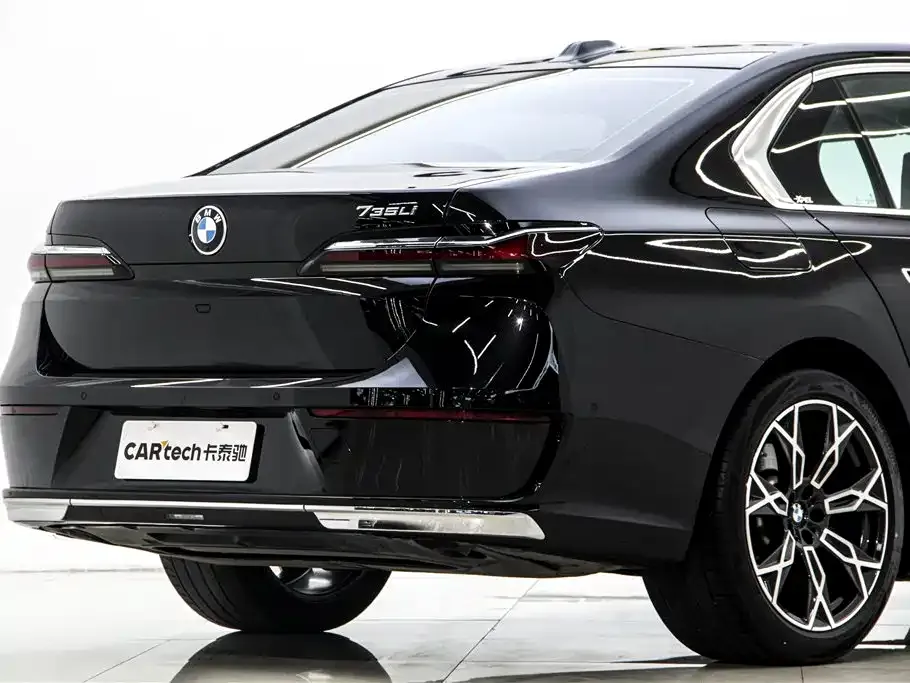 BMW 7 Series — фото 8