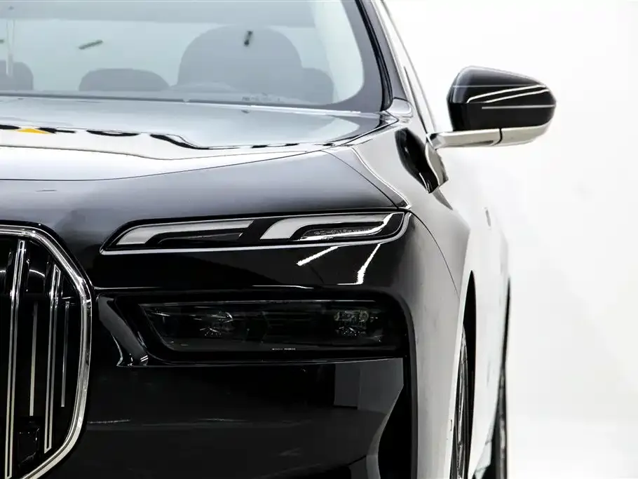 BMW 7 Series — фото 3