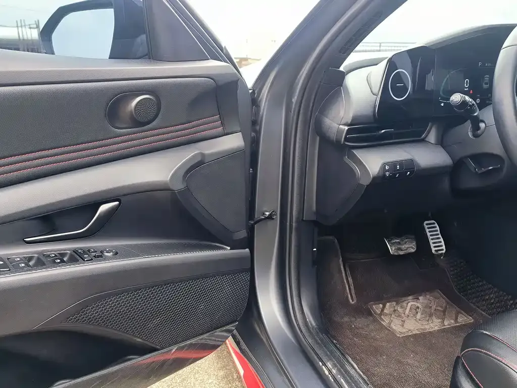 Hyundai Elantra 2024 из CN, фото 4