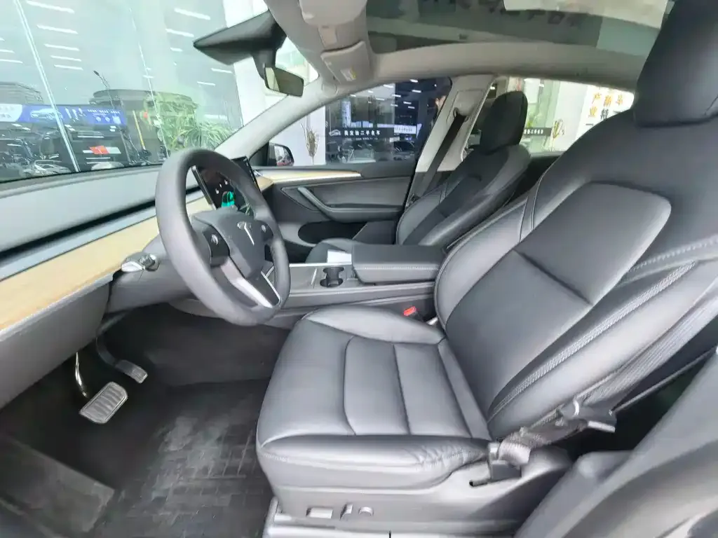 Tesla Model Y 2022 из CN, фото 2