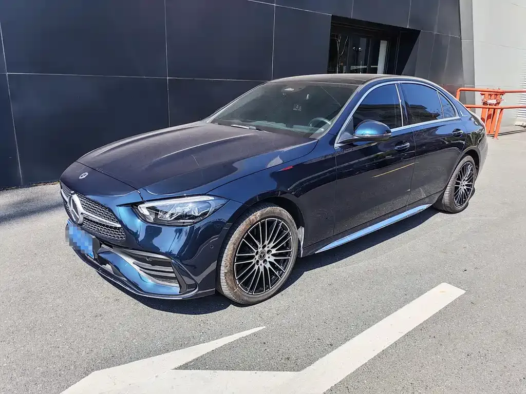 Mercedes-Benz C-Class — фото 1