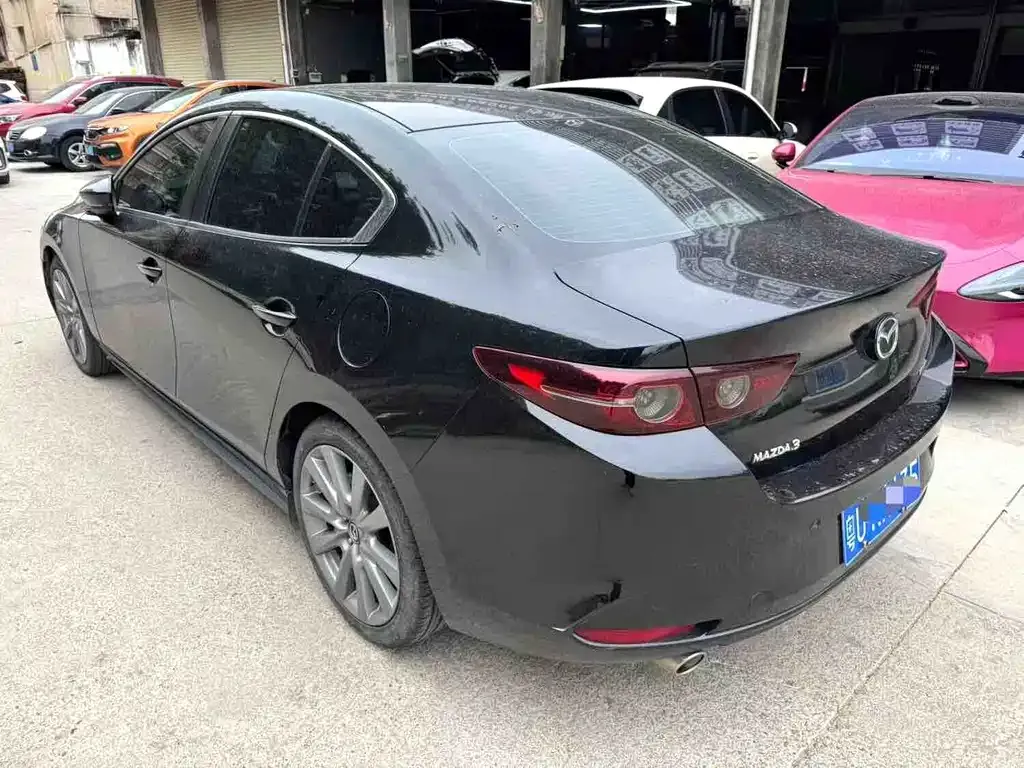 Mazda 3 Axela 2021 из CN, фото 2