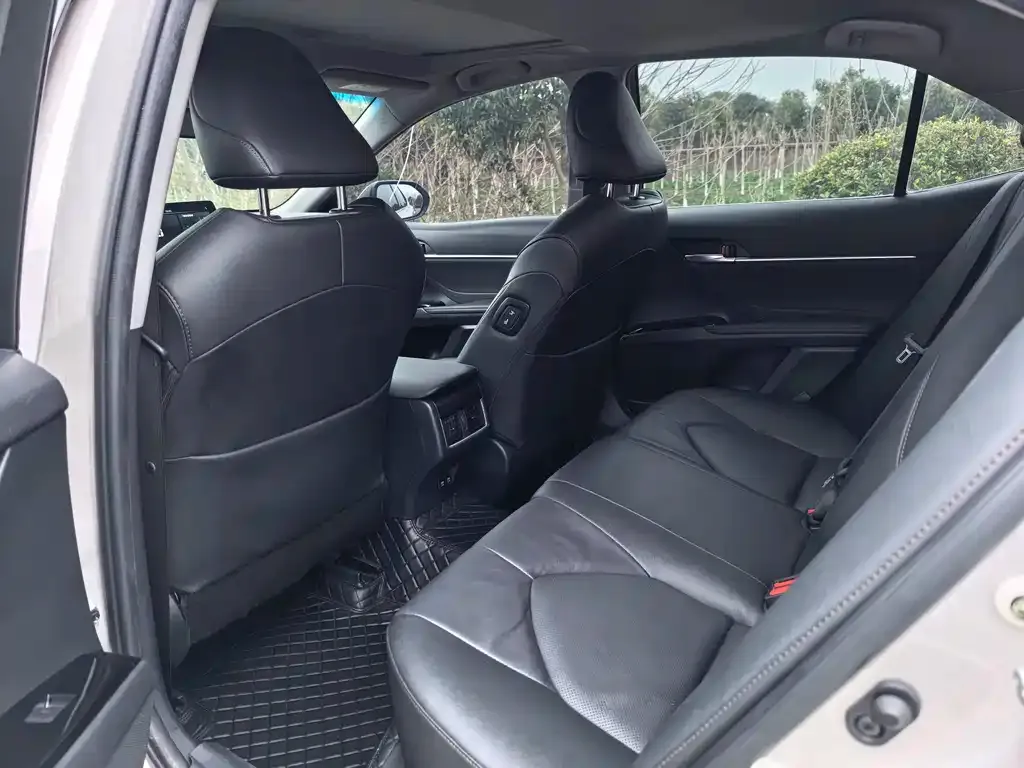 Toyota Camry 2021 из CN, фото 3