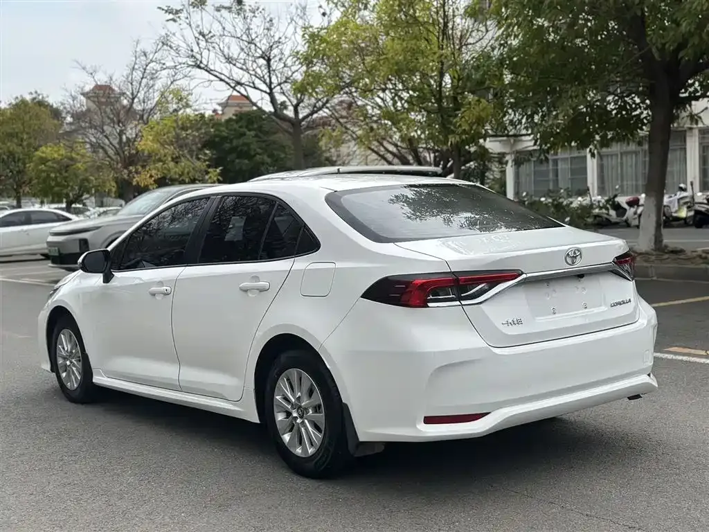 Toyota Corolla 2021 из CN, фото 7