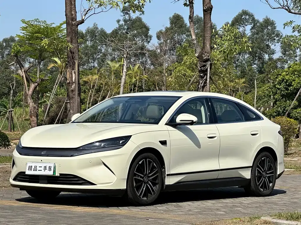BYD Qin L — фото 1