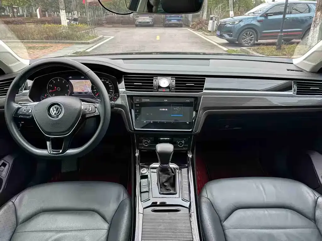 Volkswagen Phideon — фото 4