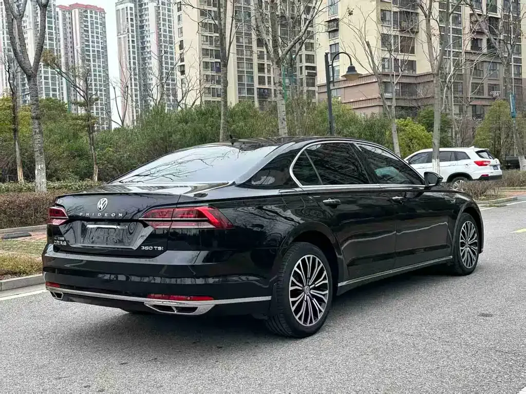 Volkswagen Phideon — фото 7