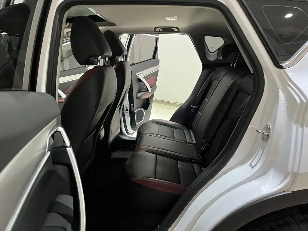 Geely Binyue 2022 из CN, фото 4