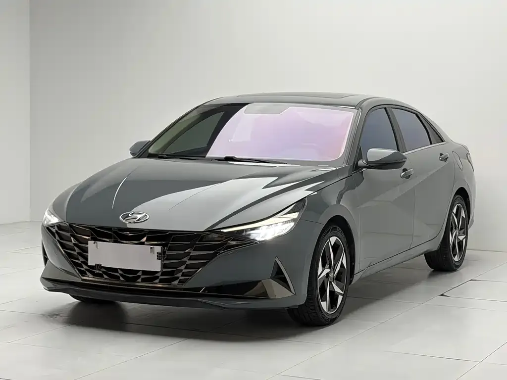 Hyundai Elantra 2022 из CN, фото 1