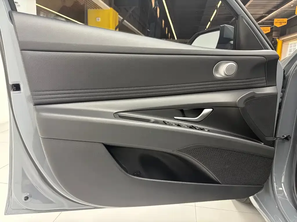 Hyundai Elantra 2022 из CN, фото 10