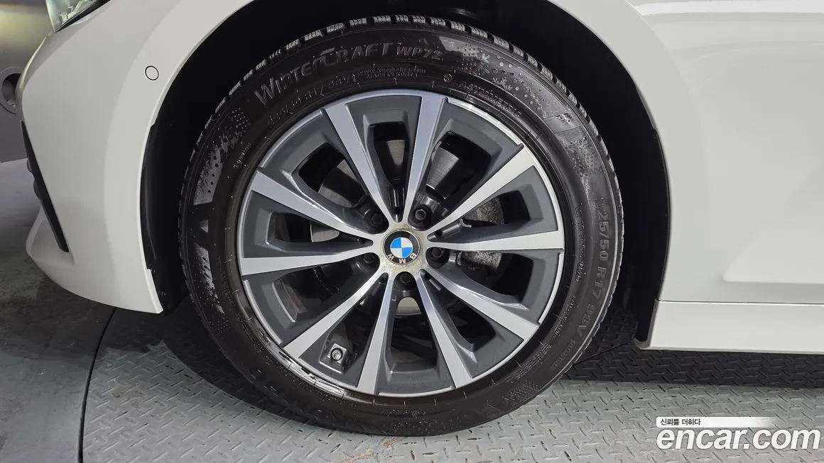 BMW 3-Series 2021 из KR, фото 10