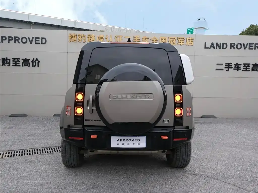 Land Rover Defender — фото 7