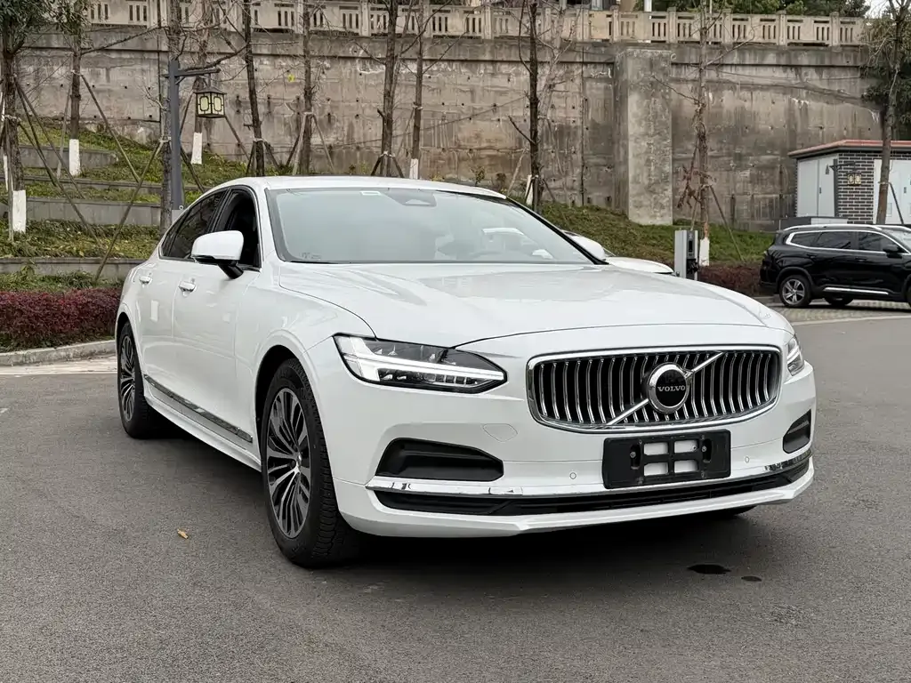Volvo S90 — фото 9