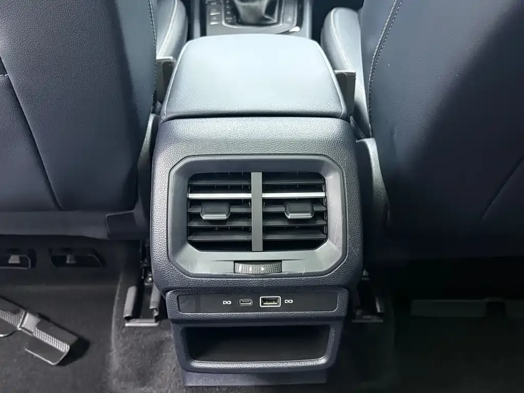 Volkswagen Tharu 2023 из CN, фото 6