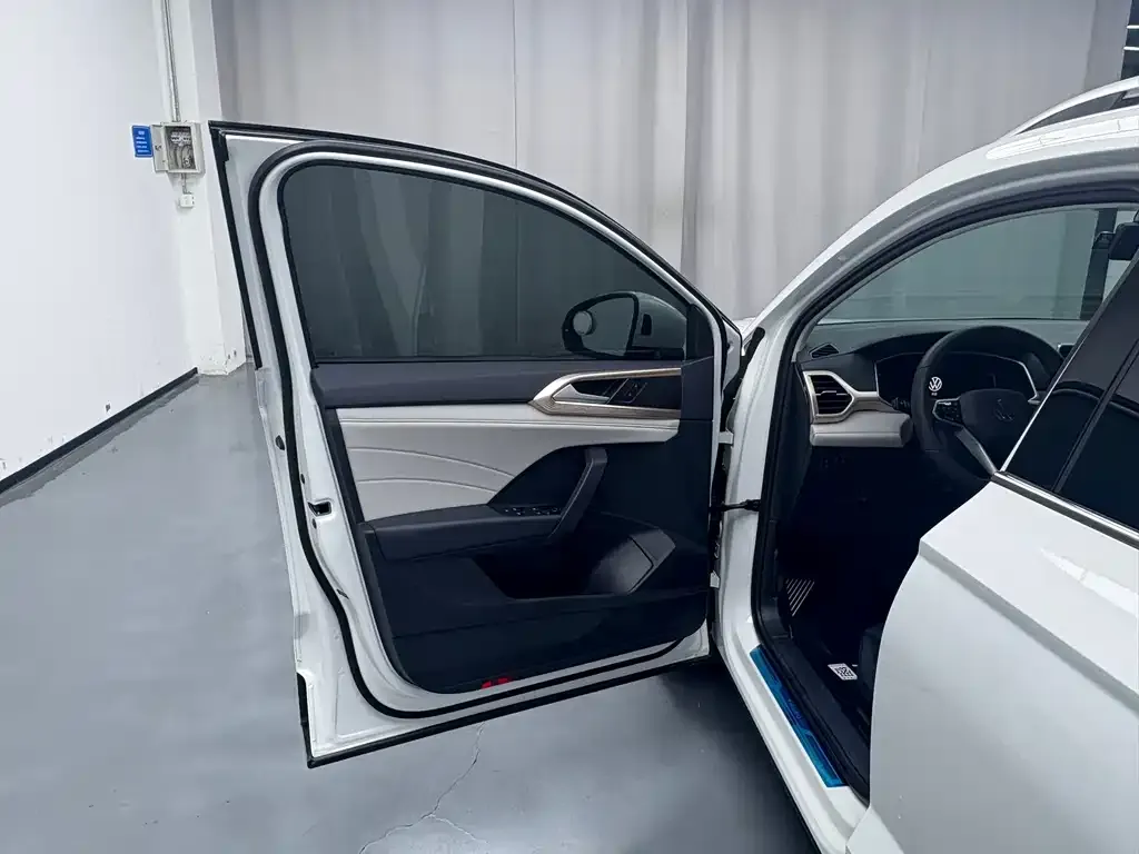 Volkswagen Tharu 2023 из CN, фото 4