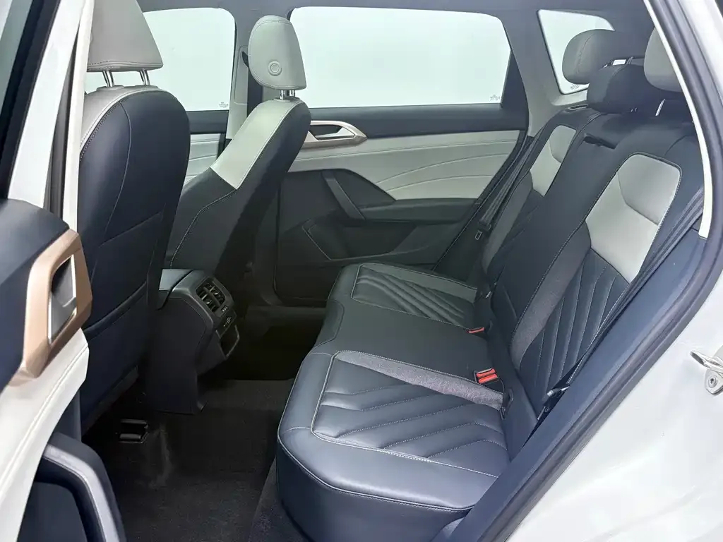 Volkswagen Tharu 2023 из CN, фото 7
