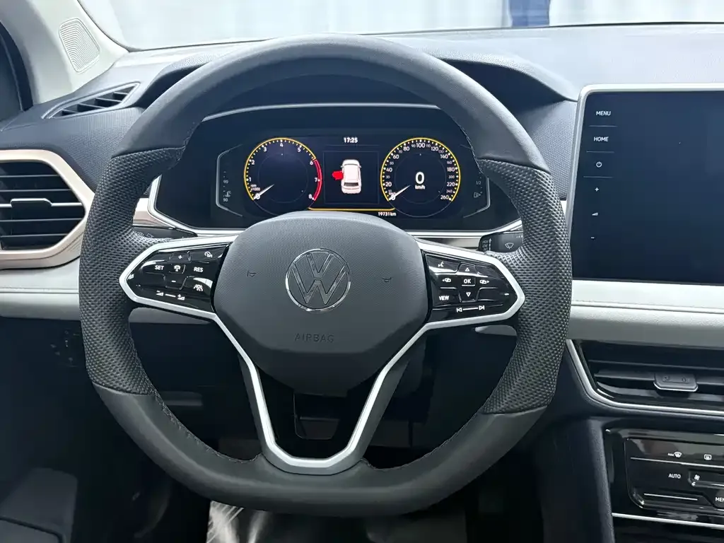 Volkswagen Tharu 2023 из CN, фото 10