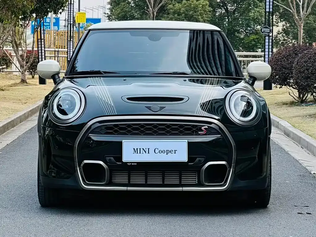 MINI Cooper (3-door) 2024 из CN, фото 10
