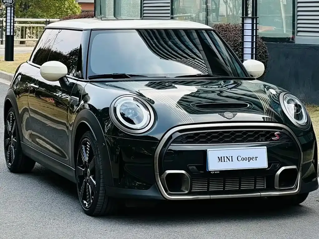 MINI Cooper (3-door) 2024 из CN, фото 4