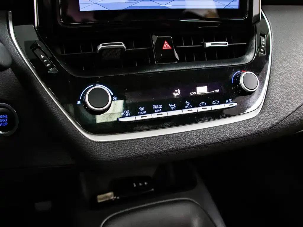 Toyota Corolla 2023 из CN, фото 8