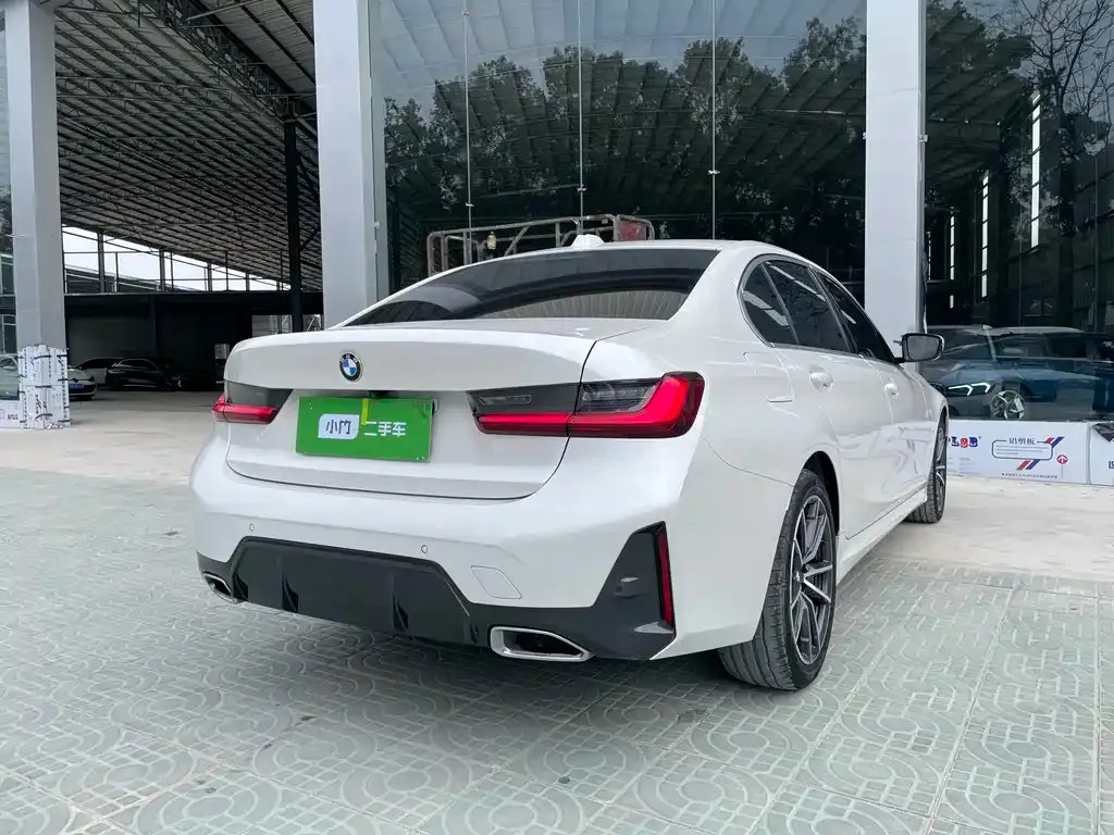 BMW 3 Series 2023 из CN, фото 2