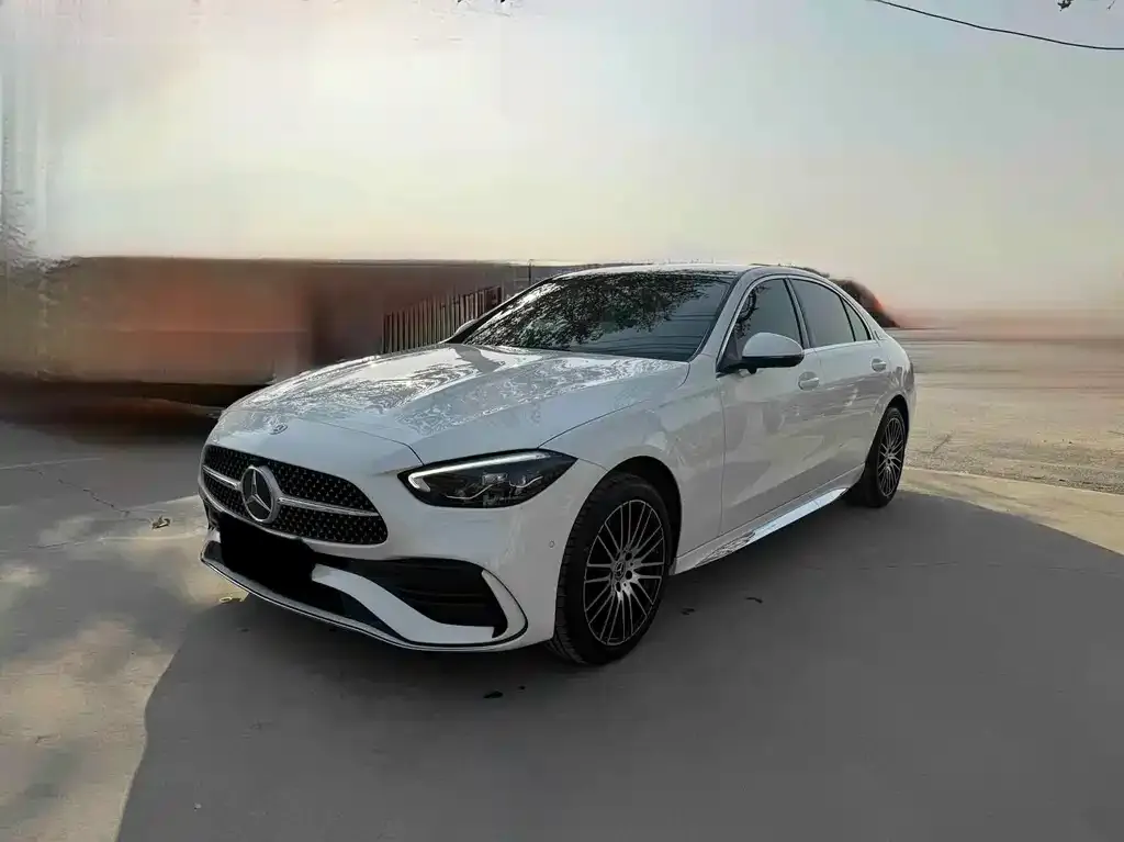Mercedes-Benz C-Class — фото 1