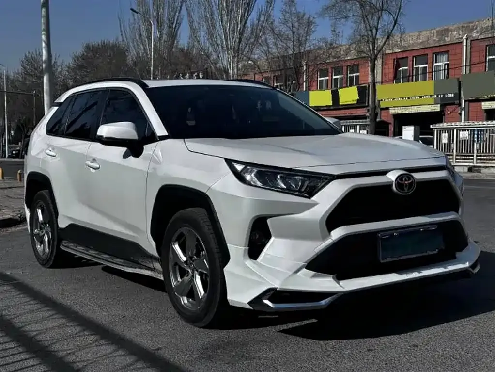 Toyota RAV4 — фото 2