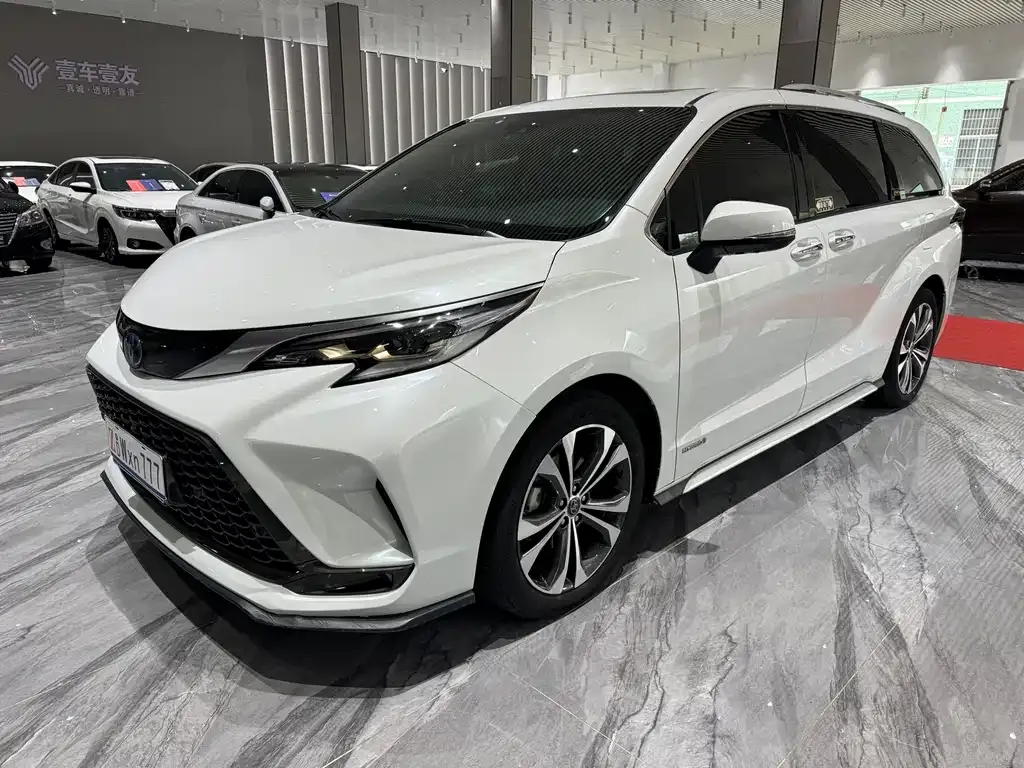 Toyota Granvia 2023 из CN, фото 3