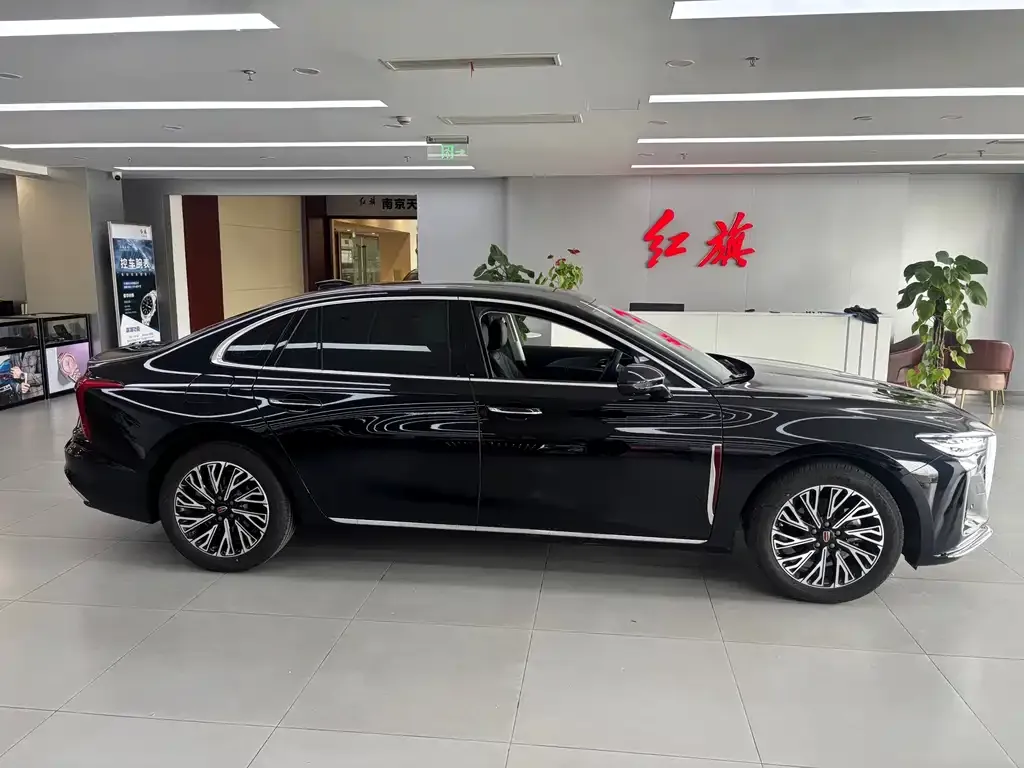 Hongqi H5 — фото 8