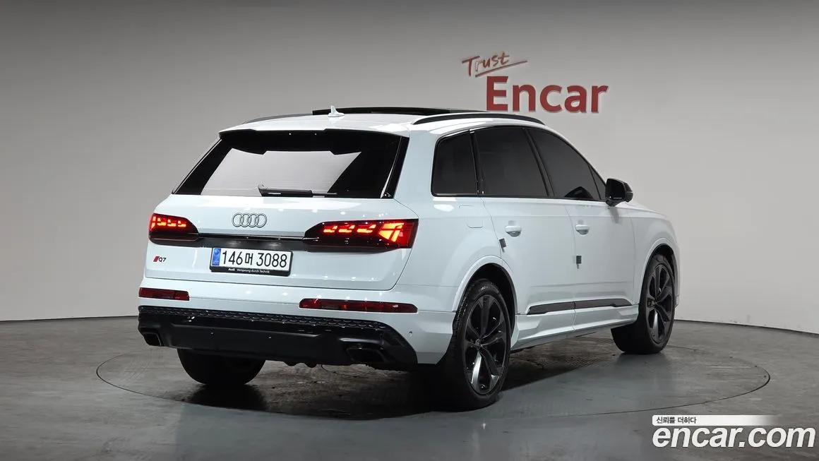 Audi Q7 2025 из KR, фото 9