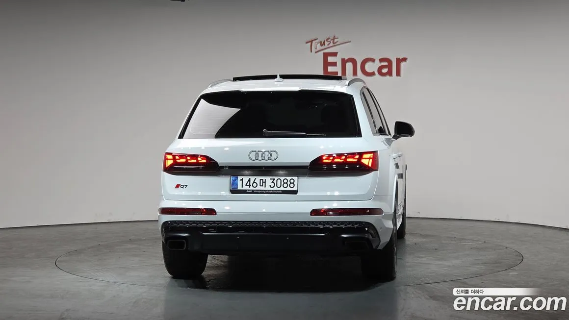 Audi Q7 2025 из KR, фото 8