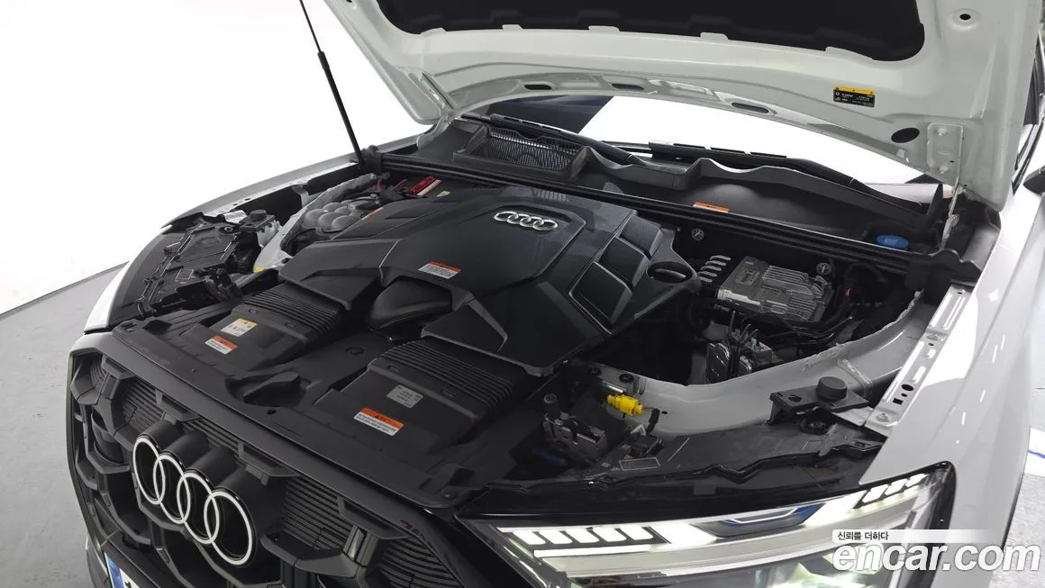 Audi Q7 2025 из KR, фото 3