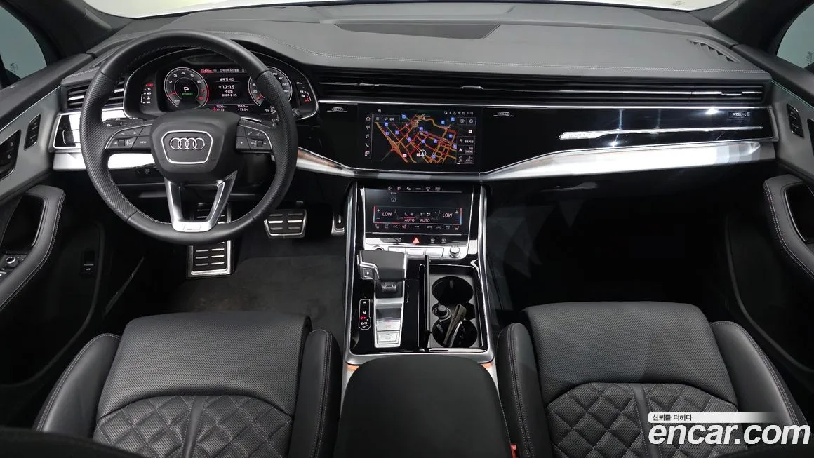 Audi Q7 2025 из KR, фото 4
