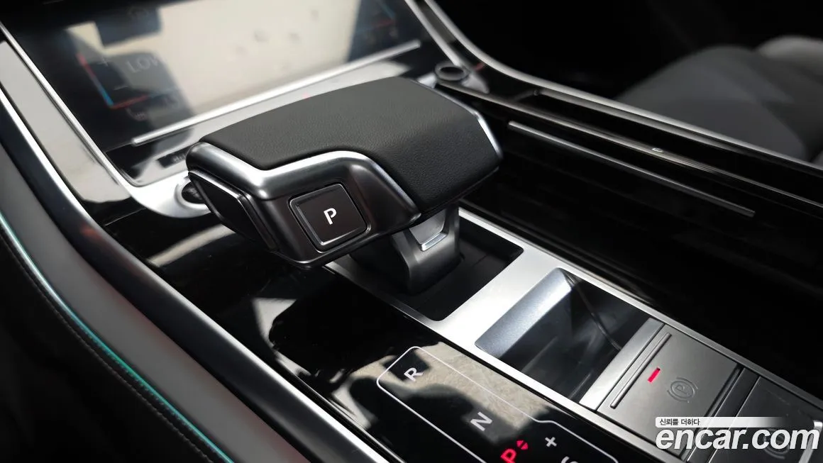 Audi Q7 2025 из KR, фото 6