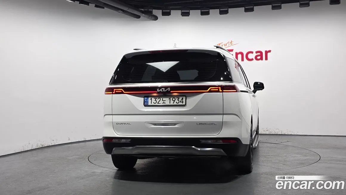 Kia Carnival 2023 из KR, фото 3