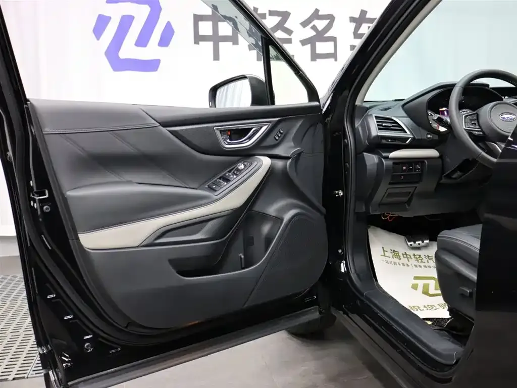 Subaru Forester 2023 из CN, фото 8