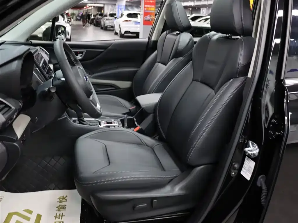 Subaru Forester 2023 из CN, фото 9