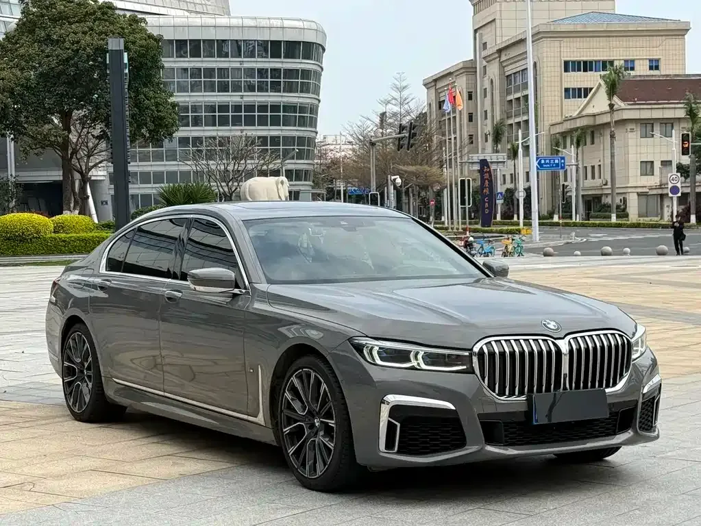 BMW 7 Series 2021 из CN, фото 9