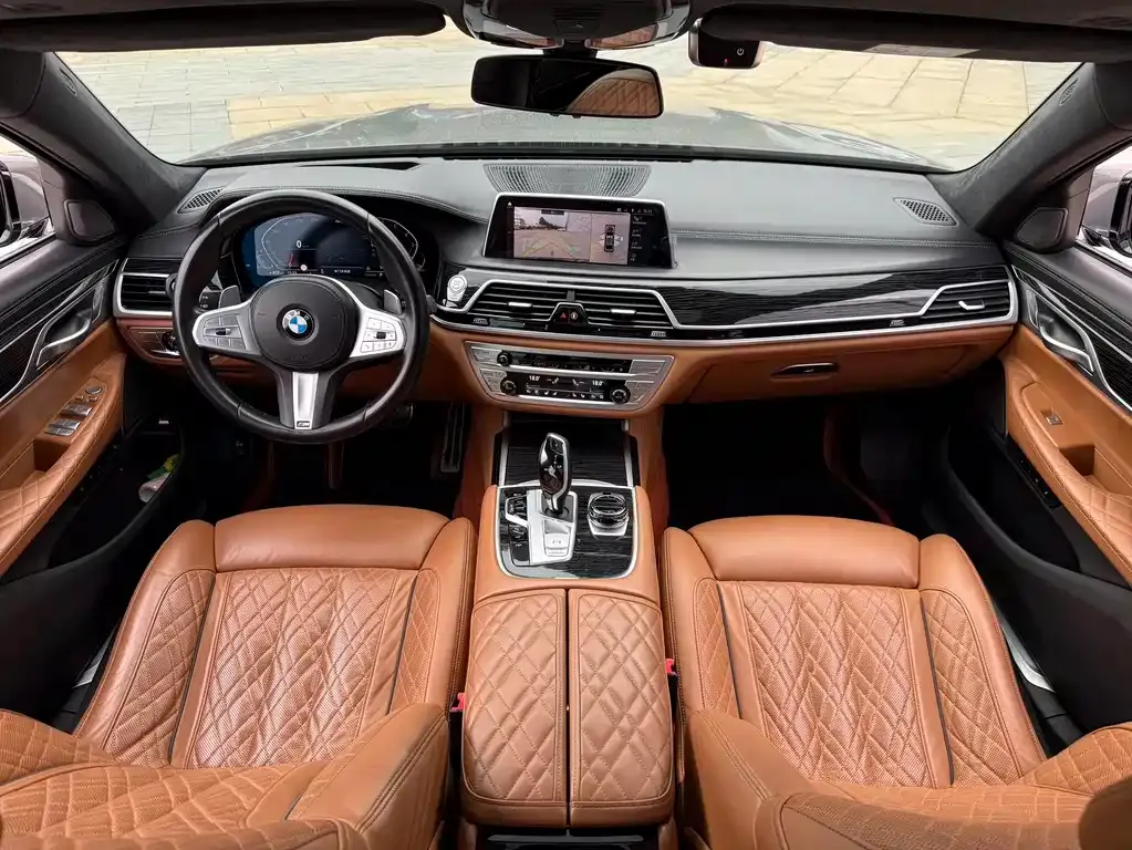 BMW 7 Series 2021 из CN, фото 10