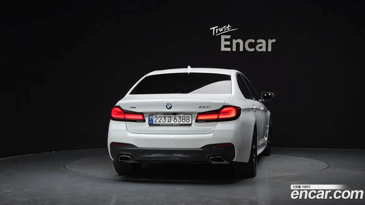 BMW 5-Series 2023 из KR, фото 2