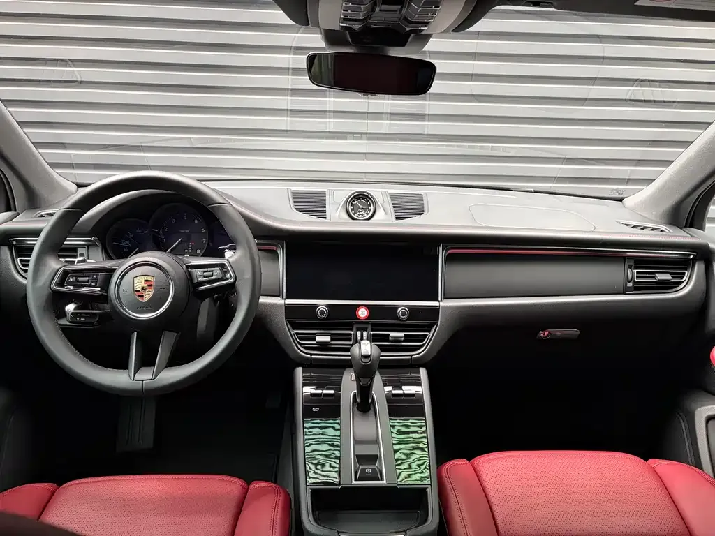 Porsche Macan — фото 7