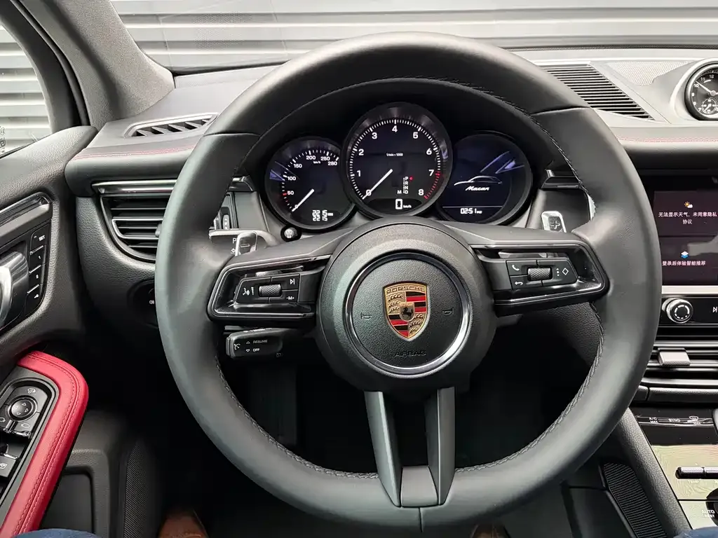 Porsche Macan — фото 2