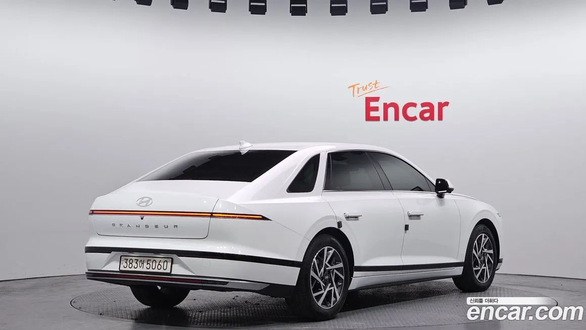 Hyundai Grandeur 2023 из KR, фото 8