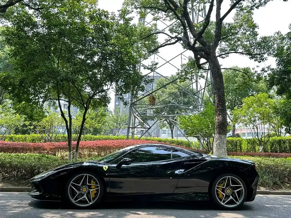 Ferrari F8 — фото 4