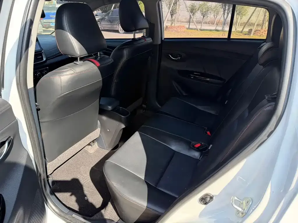 Toyota Yaris L 2022 из CN, фото 8