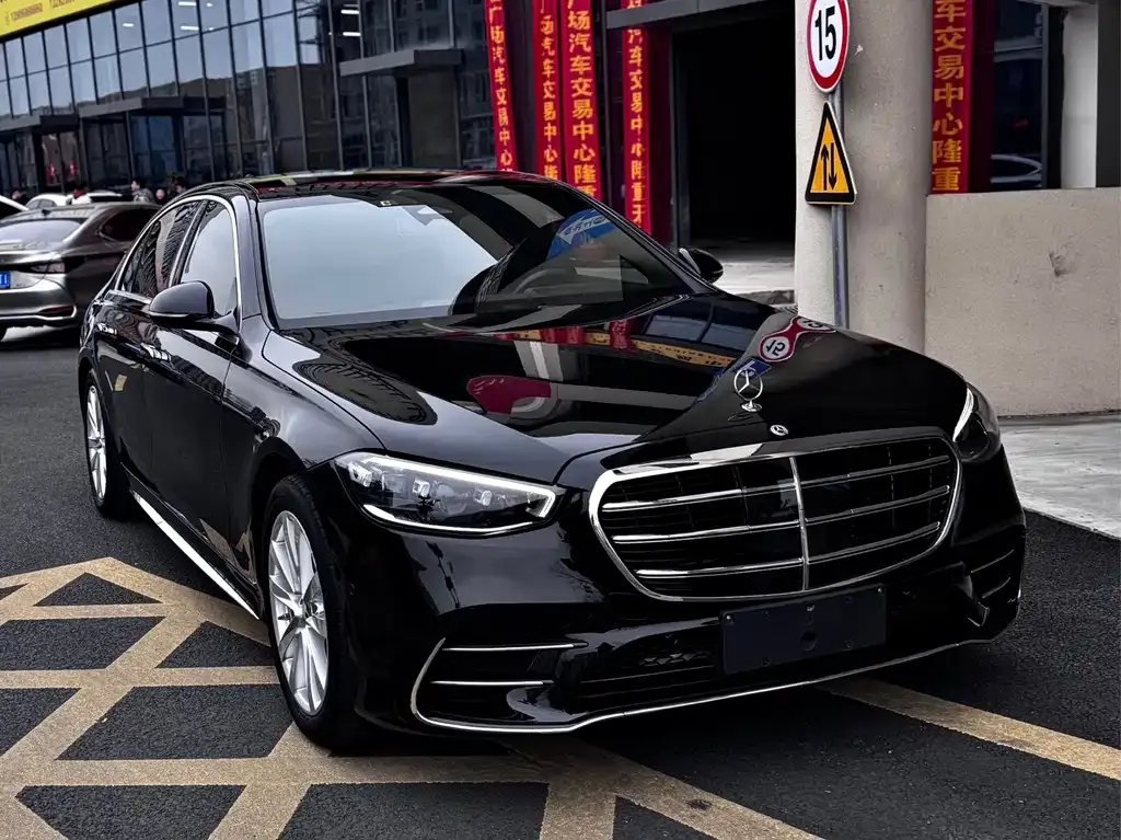 Mercedes-Benz S-Class — фото 1