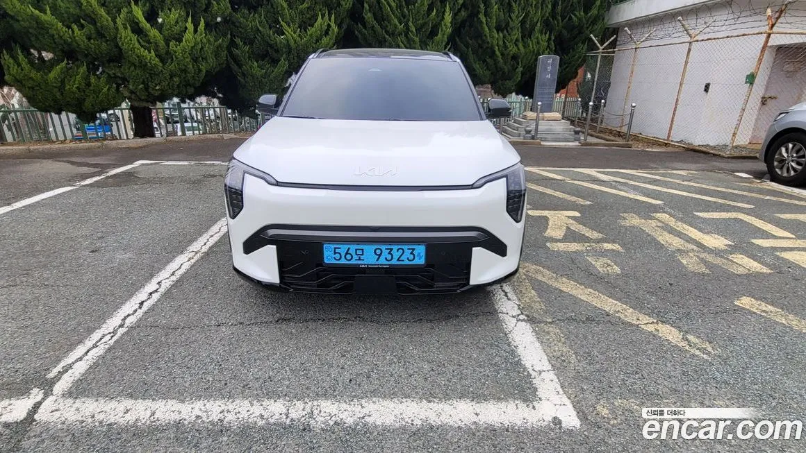 Kia EV3 — фото 1