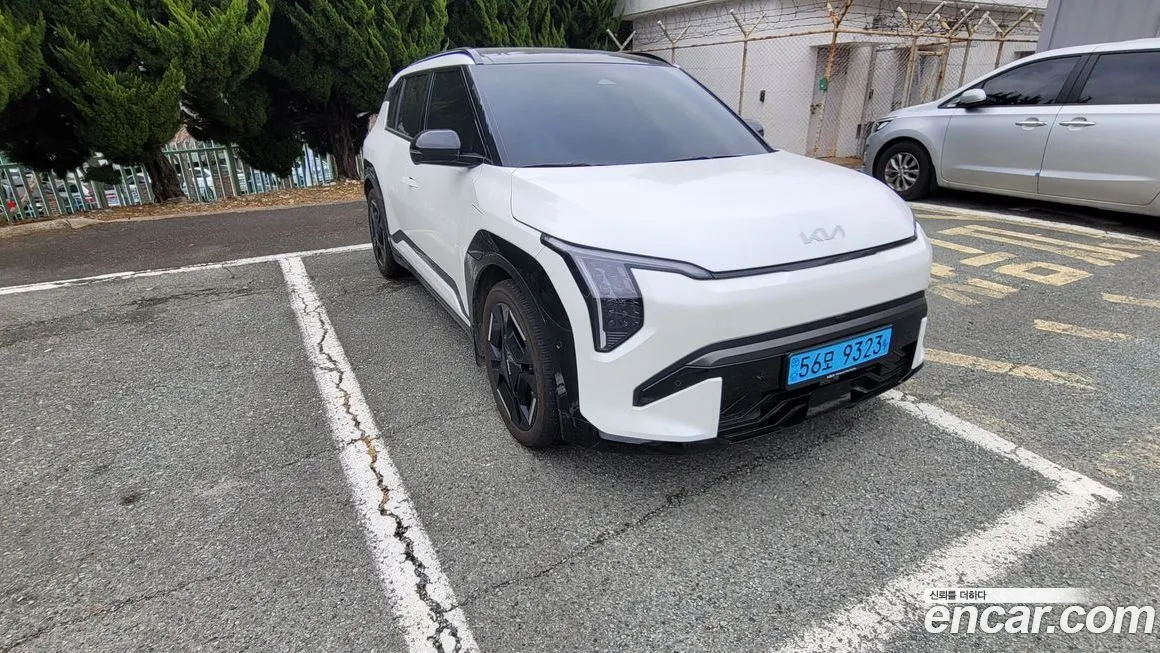 Kia EV3 — фото 8