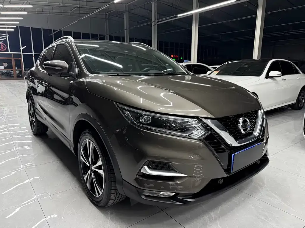 Nissan Qashqai — фото 8